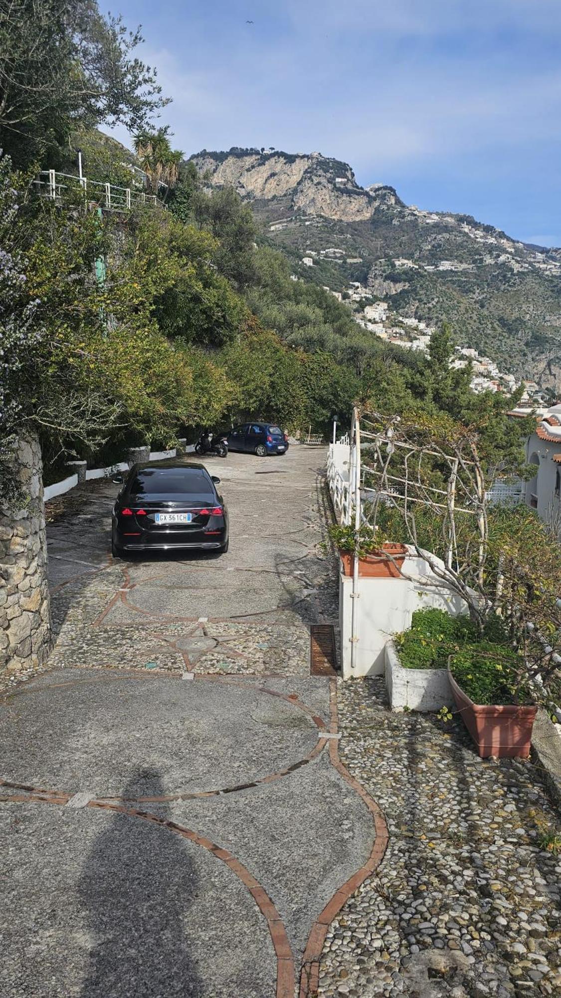 Casa La Scogliera Lägenhet Praiano Exteriör bild