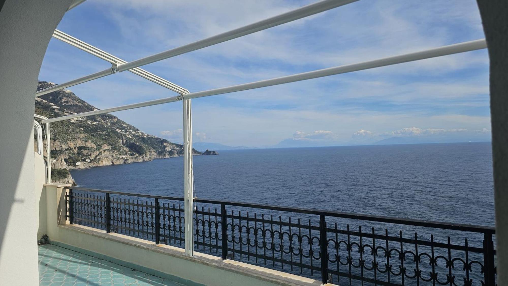 Casa La Scogliera Lägenhet Praiano Exteriör bild